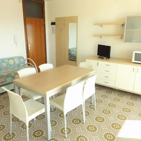 With Side Sea View Apartamento Bibione