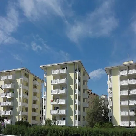 With Side Sea View *