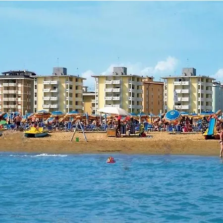 With Side Sea View דירה ביביונה